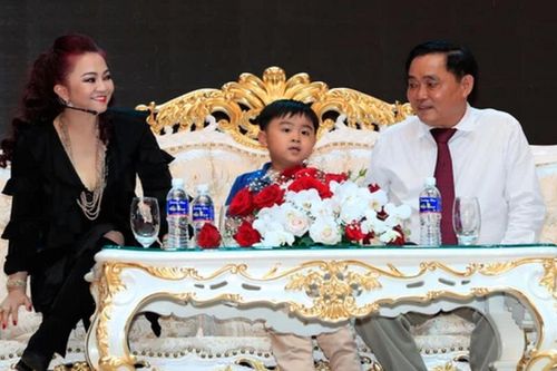 Không làm chủ Đại Nam, 'quý tử' nhà bà Phương Hằng định hướng gì?