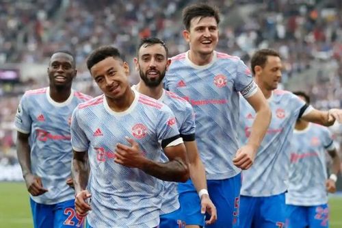Kết quả Ngoại hạng Anh: Man Utd thắng 'đau tim', Chelsea vùi dập Tottenham