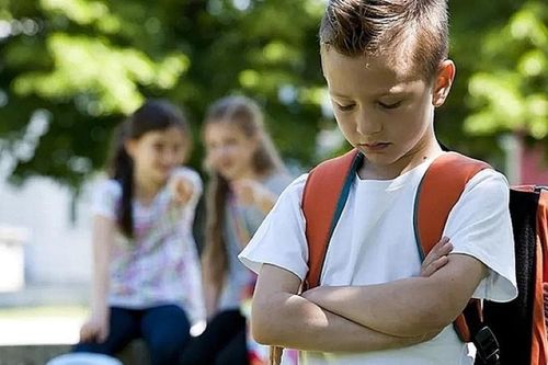 'Cậu ấm cô chiêu' cũng phải học vượt khó!