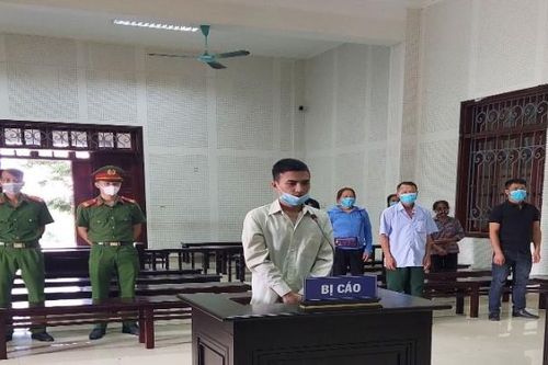 12 năm tù cho kẻ giết bạn cùng phòng hát karaoke