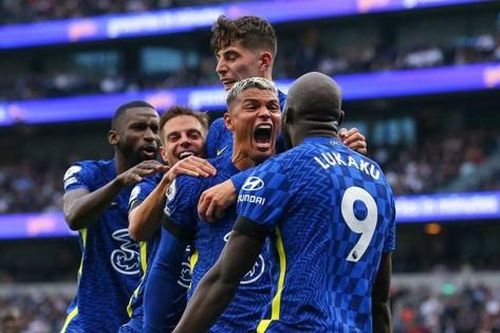 Hậu vệ thi nhau ghi bàn, Chelsea lạnh lùng đánh bại Tottenham