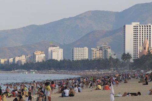 Vũng Tàu xem xét cho tắm biển từ 5 đến 7 giờ hằng ngày