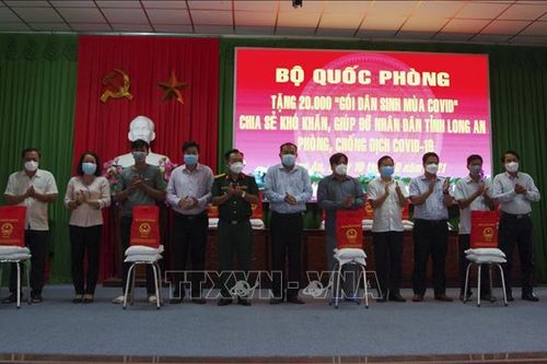 Trà Vinh và Long An hỗ trợ người dân gặp khó khăn do dịch COVID-19