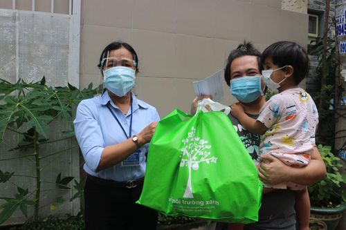 TP Hồ Chí Minh: Hỗ trợ 1 triệu đồng/người không phân biệt thường trú hay tạm trú trong đợt 3