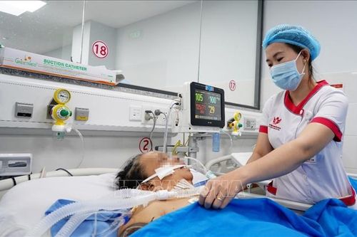 Cứu sống bệnh nhân đột quỵ kèm sốc nhiễm khuẩn suy đa phủ tạng