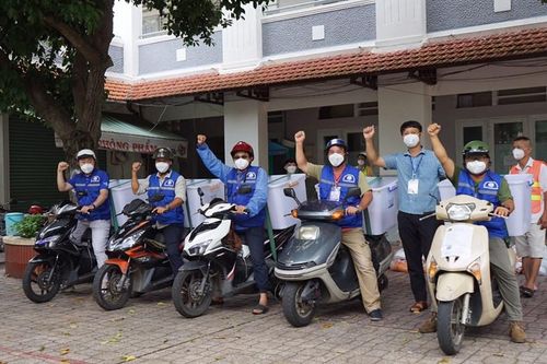 TP Hồ Chí Minh: Đội SOS đã trao 14.438 túi an sinh đến người dân khó khăn