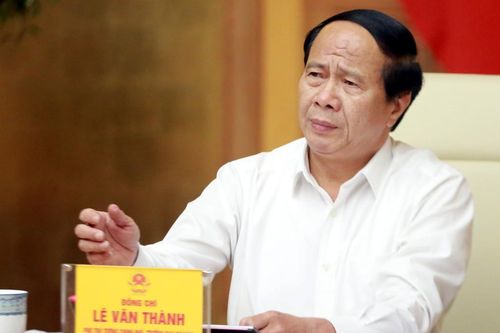 'Không phải cứ có ca F0 là đóng cửa toàn bộ nhà máy'