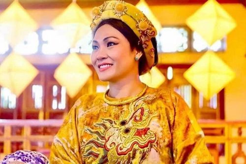 Phương Thanh lên tiếng sau bài đăng xin Tổ nghiệp 'chấn chỉnh nghệ sĩ'