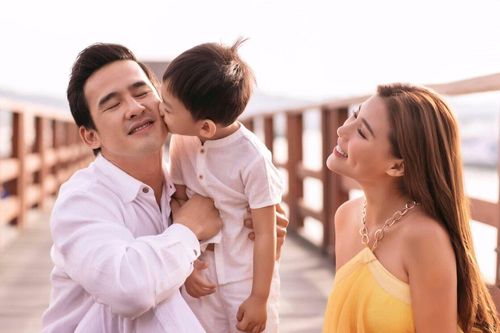 Diễn viên Thúy Diễm trải lòng về mẹ chồng, dân tình xuýt xoa: 'May mắn quá!'