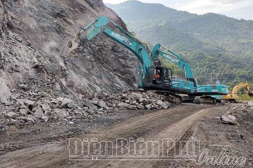 Khắc phục hậu quả thiên tai trên các tuyến giao thông