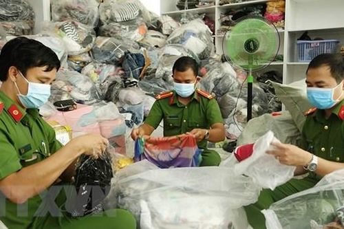 An Giang: Thu giữ khối lượng lớn sản phẩm nhập lậu không rõ nguồn gốcTin khácĐể mọi trẻ em đều vui Tết Trung thuAn toàn thực phẩm Tết Trung thu: Kiểm soát chặt, tuyên truyền mạnh