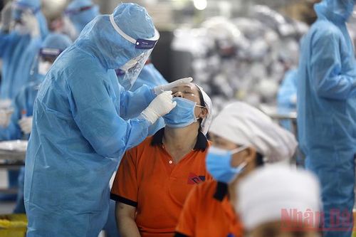 Chi phí test nhanh Covid-19 cho nhân viên có được tính và chi phí được trừ khi tính thuế?