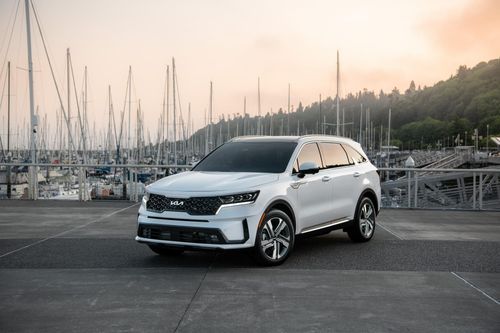 Kia Sorento phiên bản hybrid tiết kiệm xăng: Chốt giá từ 44.990 USD
