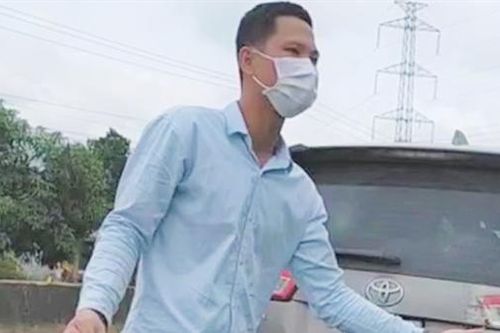 Sử dụng trang phục Công an nhân dân trái phép để 'qua mặt' CSGT