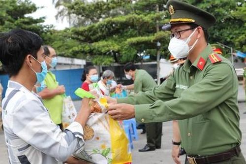 Công an TPHCM: Quyết không để dân đói!
