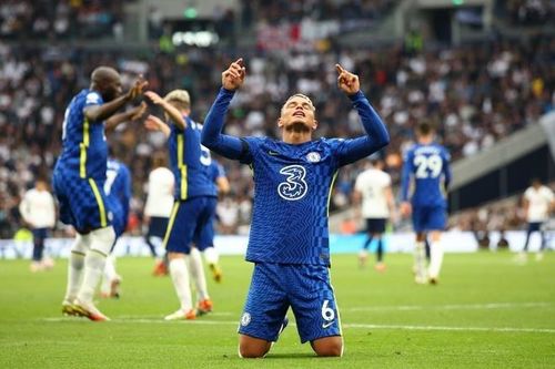 Đè bẹp Tottenham, Chelsea chiếm ngôi nhì bảng Ngoại hạng Anh