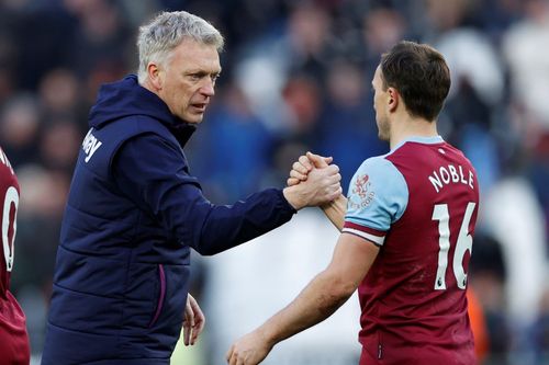 Thua Man Utd, David Moyes không hối hận khi tung Noble vào sân sút 11m ở phút 93