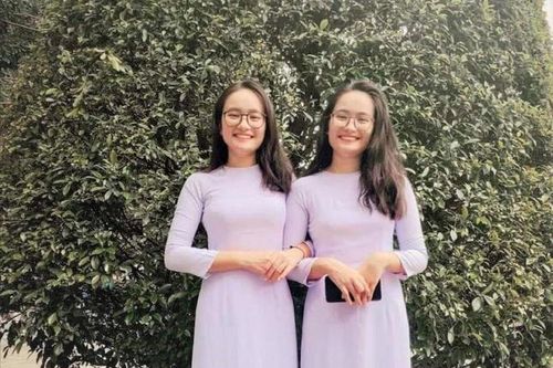 Chị em song sinh là thủ khoa, á khoa Đại học Y Dược TP.HCM