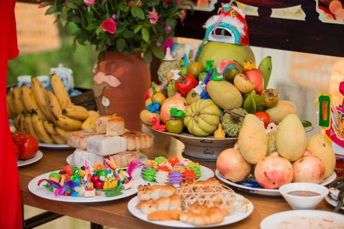 Bồi hồi nhớ mâm cỗ Trung thu xưa: Từ giò ốc đến bánh trái, giản dị mà ấm cúng