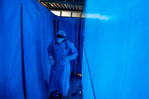 Virus đột biến 30 lần ở cơ thể bệnh nhân mắc Covid-19 trong 216 ngày