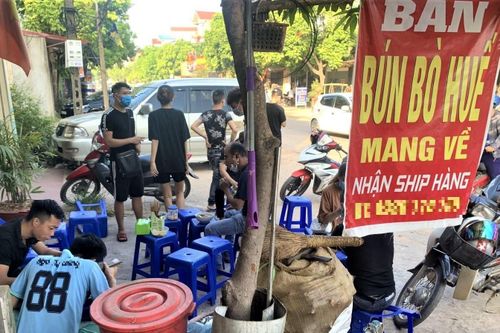 Xử phạt chủ quán bún bò cho 17 khách ngồi ăn
