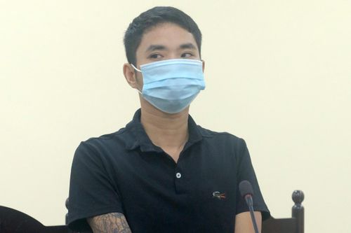 Phạt tù thanh niên túm tóc cán bộ chốt kiểm dịch