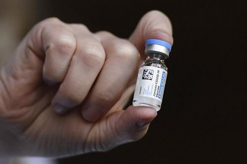 Johnson & Johnson công bố hiệu quả vaccine khi tiêm mũi hai
