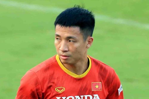 Bùi Tiến Dũng: 'Tuyển Việt Nam sẽ xoay tua ở AFF Cup'