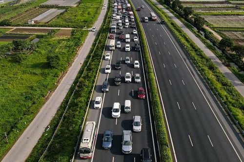 Báo động tình trạng vượt ẩu trên đường Vành đai 3