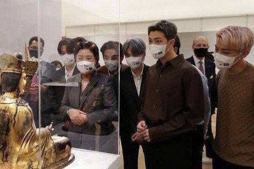 Phu nhân Tổng thống Hàn Quốc hết lời khen ngợi BTS
