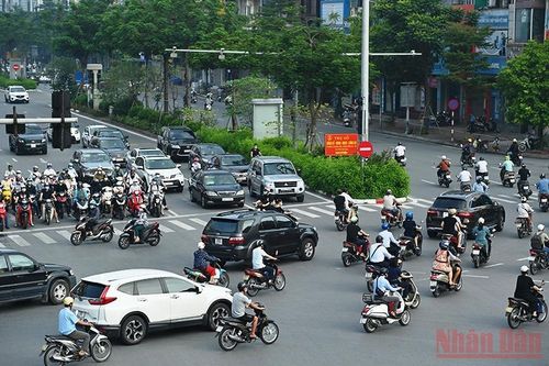 Nới lỏng nhiều hoạt động sau 2 tháng giãn cách, Hà Nội cần nêu cao ý thức phòng dịch