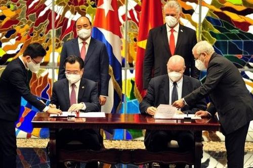 Việt Nam-Cuba thúc đẩy hợp tác trên 18 lĩnh vực