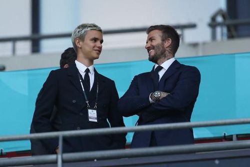 Romeo Beckham chính thức debut trên sân cỏ nối nghiệp người cha David Beckham