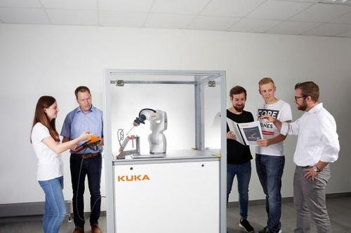 Ứng dụng công nghệ Robot Training Cell vào việc đào tạo nhân lực cho sản xuất 4.0