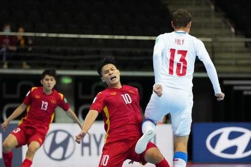 Vũ Đức Tùng tổn thương đầu gối nặng, lỡ trận gặp futsal Nga ở World Cup