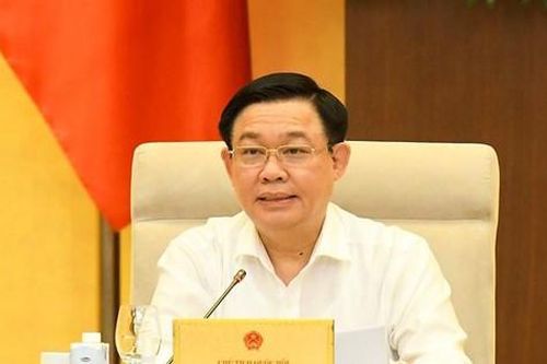 Điều động nhân sự làm trợ lý Chủ tịch Quốc hội