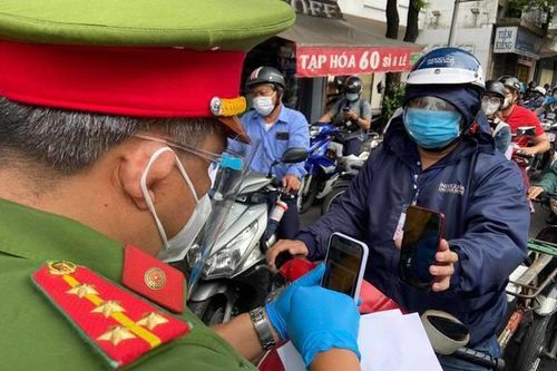 Người dân Long An có 'thẻ xanh Covid-19' được đi lại trong tỉnh