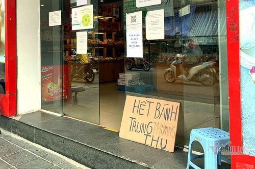 Bất ngờ ở Hà thành: Bánh Trung thu khan hiếm, chưa dọn cỗ đã hết sạch