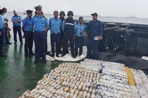 Ấn Độ bắt giữ vụ buôn lậu heroin vào loại lớn nhất thế giới trị giá 2,7 tỉ đô la