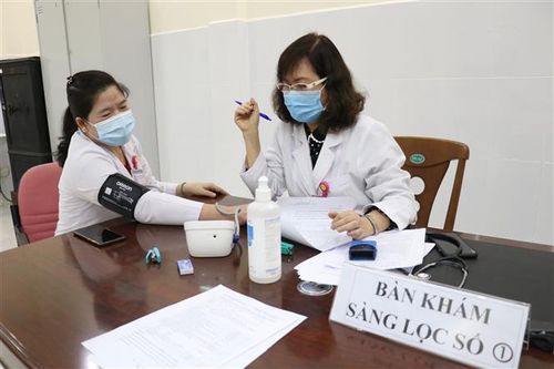 Đoàn cán bộ, nhân viên y tế Bến Tre hỗ trợ TP. HCM chống dịch