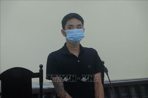 Phạt tù đối tượng chống người thi hành công vụ tại chốt kiểm dịch