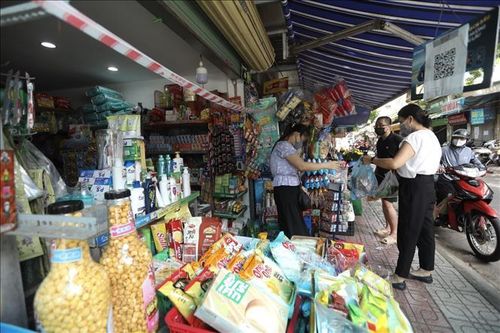 Người dân Hà Nội tấp nập mua bán sau thời gian giãn cách