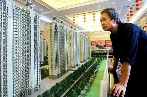Vàng tăng giá trước lo ngại sụp đổ của Tập đoàn bất động sản Trung Quốc