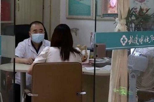 Cô gái bị loét dạ dày nghiêm trọng, bác sĩ nói nguyên nhân do bánh trung thu mà ra