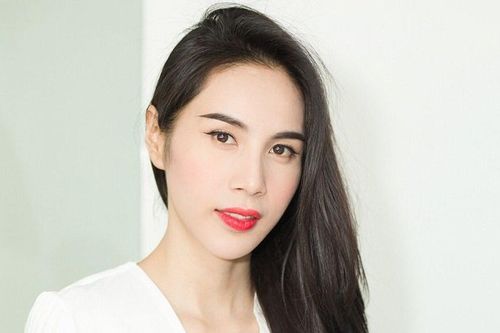 Thủy Tiên tiết lộ lý do tự làm từ thiện: 'Tiền người ta gửi mình 1 đồng cũng rất nặng, làm sai mang tội'