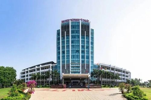 Thầy giáo đuổi SV ra khỏi lớp vì nhờ giảng lại bài: ĐH Sư phạm Kỹ thuật TP.HCM chính thức lên tiếng
