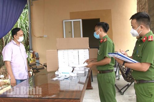 Phát hiện và thu giữ 1.000 que test nhanh COVID-19 không có hóa đơn, chứng từ