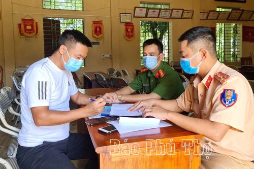 Trốn chốt kiểm soát dịch bệnh, hai đối tượng bị xử phạt 14 triệu đồng