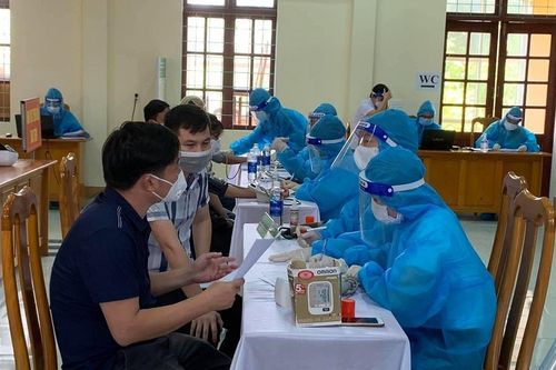 Cô giáo tiêm 2 mũi vaccine trong 10 phút: Sở Y tế nói gì?