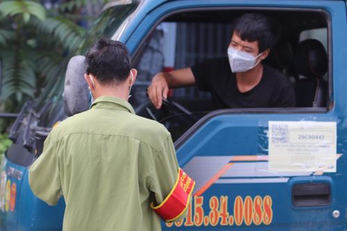 Nới lỏng giãn cách - siết chặt ý thức phòng dịch